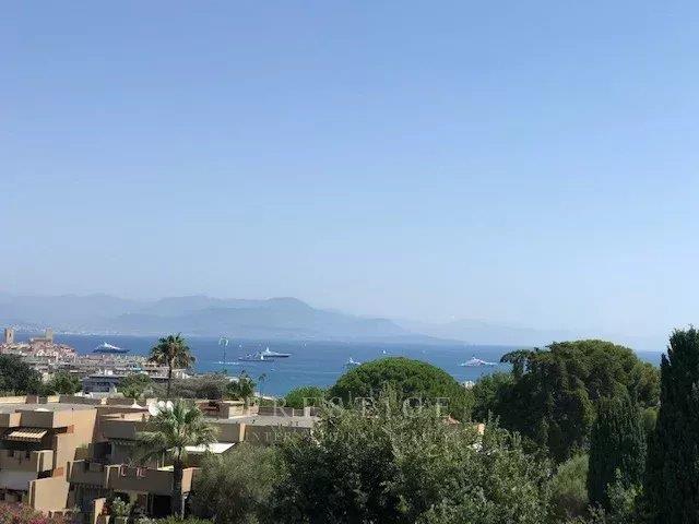 Image No.11-1 Bed Apartment for sale