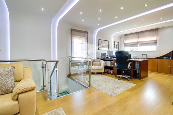 Image No.8-Maison de 4 chambres à vendre à Benavente