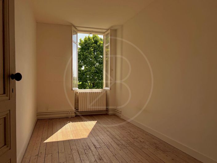 Image No.13-4 Bed House for sale