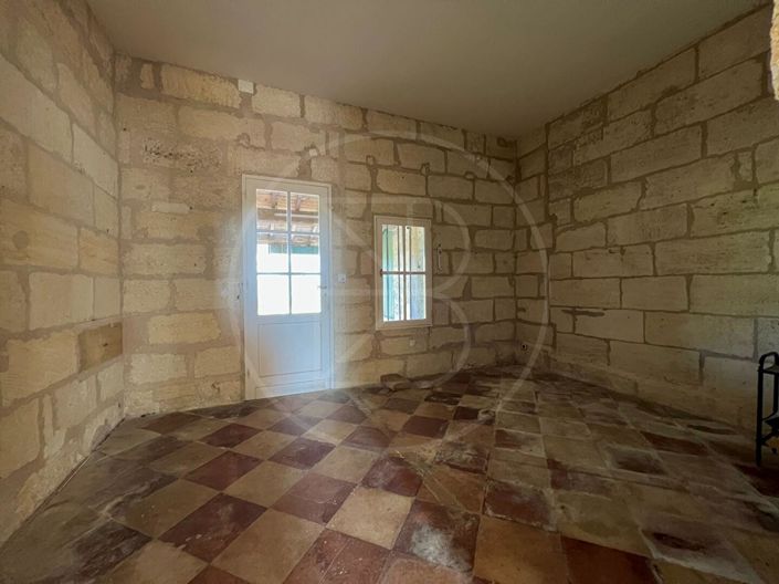 Image No.17-4 Bed House for sale