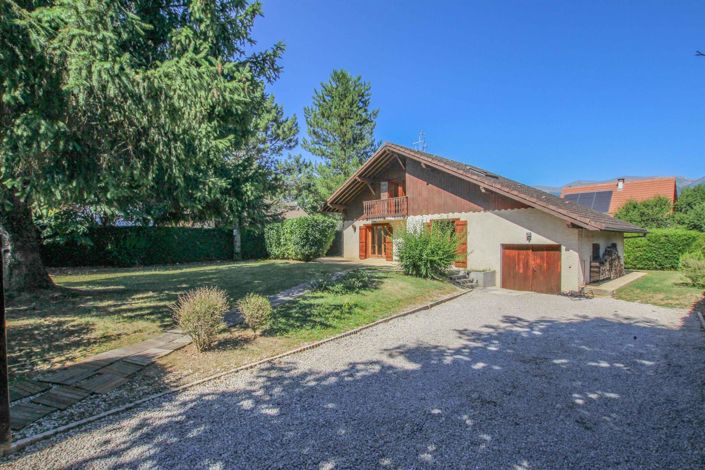 Image No.1-4 Bed House for sale