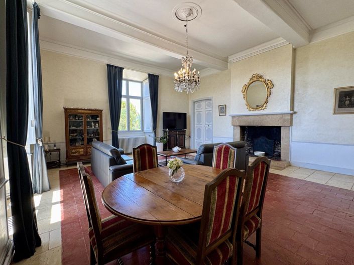 Image No.12-3 Bed Property for sale