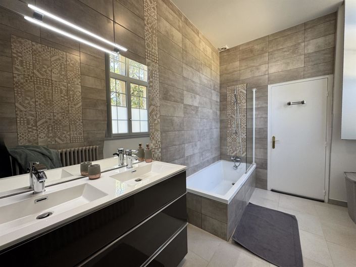 Image No.22-Propriété de 3 chambres à vendre à Condom