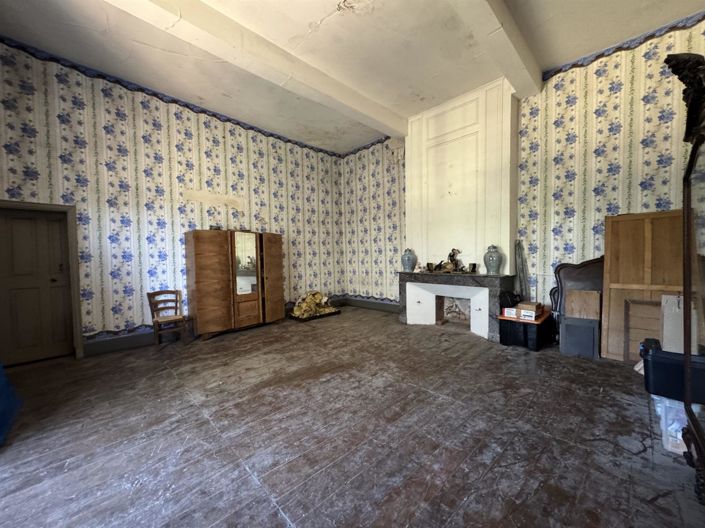 Image No.26-3 Bed Property for sale