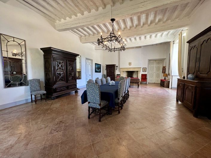 Image No.8-3 Bed Property for sale