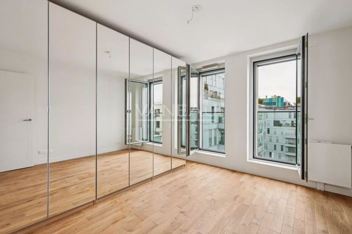 Image No.12-3 Bed Apartment for sale