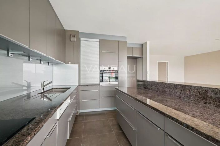 Image No.16-3 Bed Apartment for sale