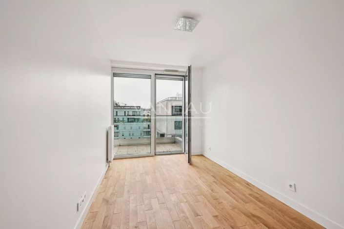 Image No.8-3 Bed Apartment for sale