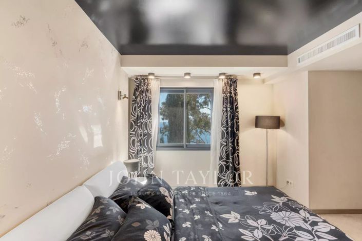 Image No.17-4 Bed House for sale