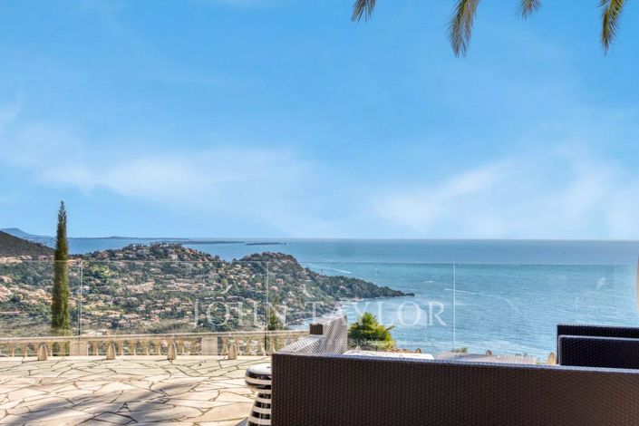 Image No.4-Maison de 4 chambres à vendre à Théoule-sur-Mer