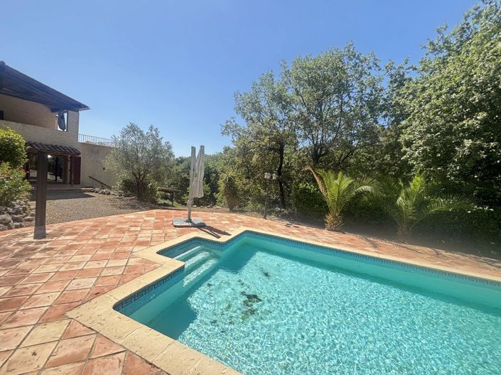 Image No.1-4 Bed House for sale