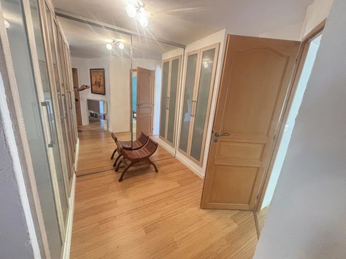 Image No.10-4 Bed House for sale