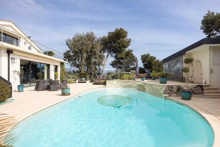 Image No.11-7 Bed House for sale