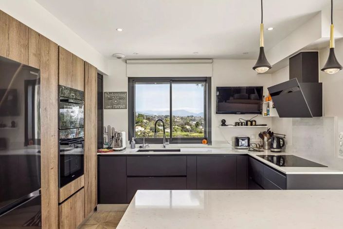 Image No.6-7 Bed House for sale