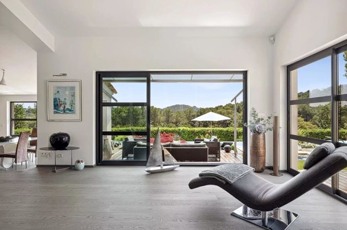 Image No.14-5 Bed House for sale