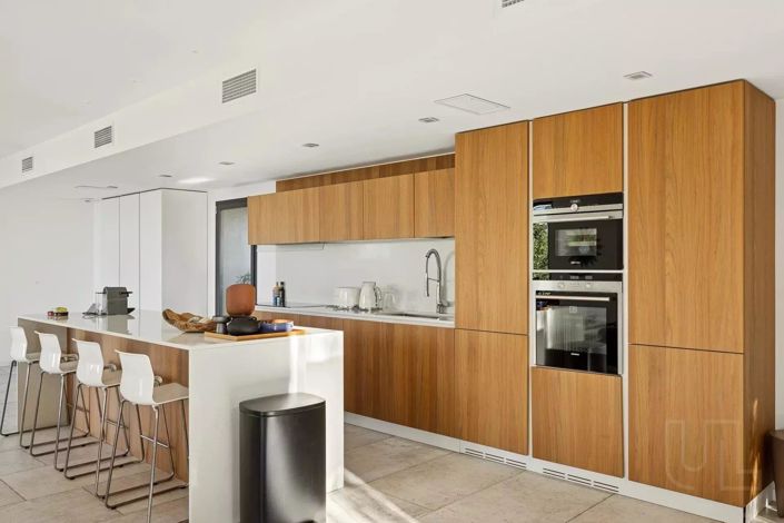 Image No.24-4 Bed House for sale