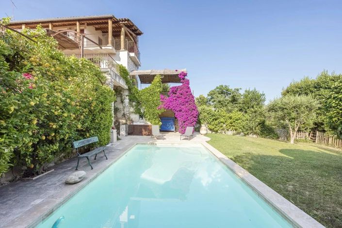 Image No.1-6 Bed House for sale