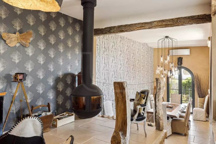 Image No.18-6 Bed House for sale