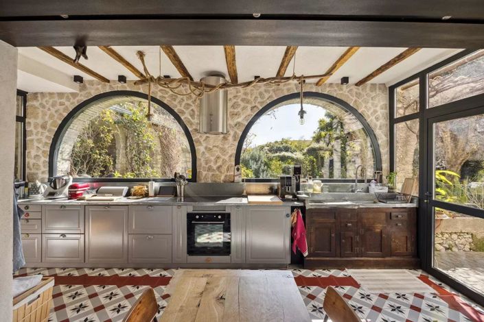 Image No.7-6 Bed House for sale