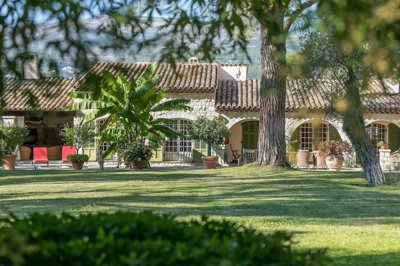 13 Bed House for sale