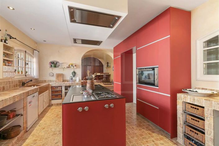 Image No.7-13 Bed House for sale