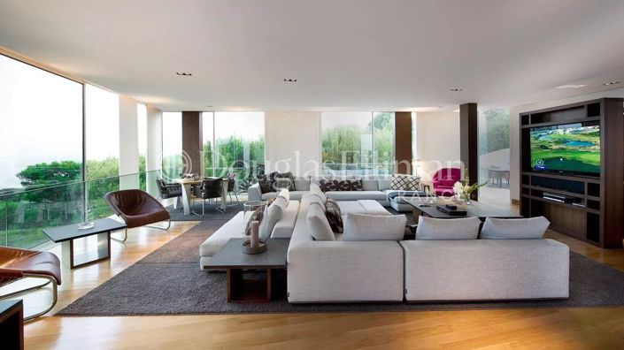 Image No.11-7 Bed House for sale