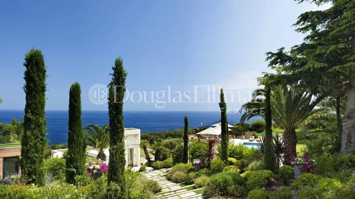 Image No.15-7 Bed House for sale