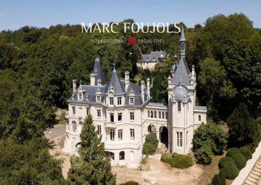 1 - Pierrefonds, House