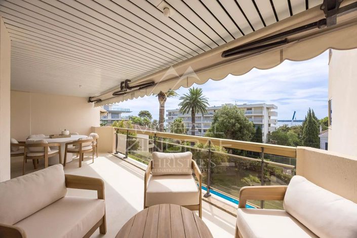 Image No.1-3 Bed Apartment for sale