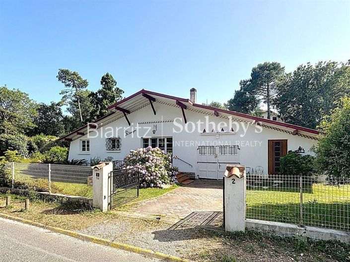 Image No.1-2 Bed House for sale