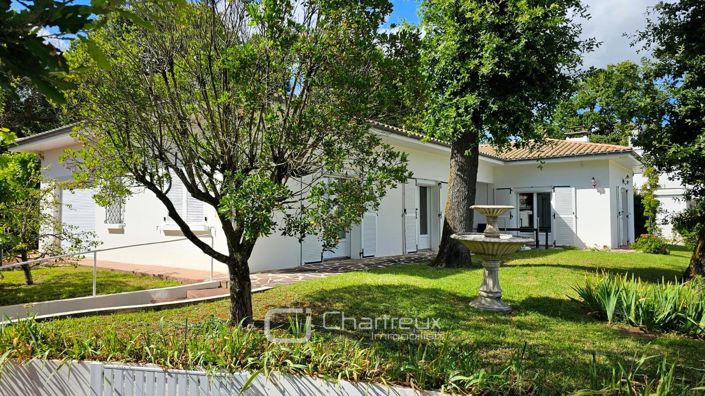 Image No.1-3 Bed House for sale