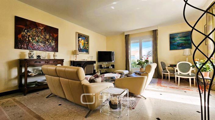 Image No.3-3 Bed House for sale