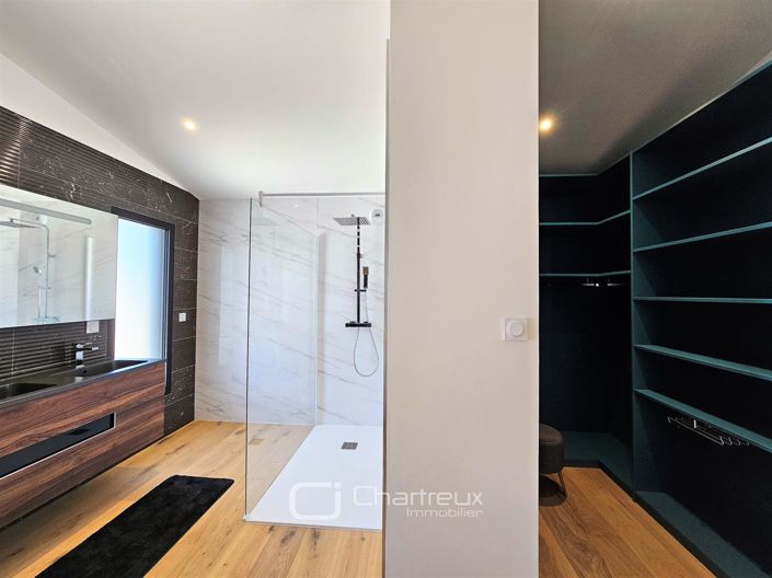 Image No.9-4 Bed House for sale