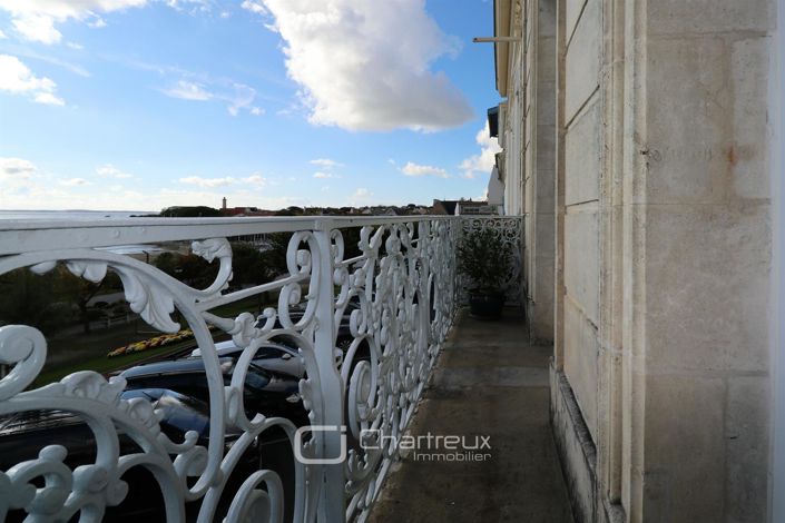 Image No.2-7 Bed House for sale