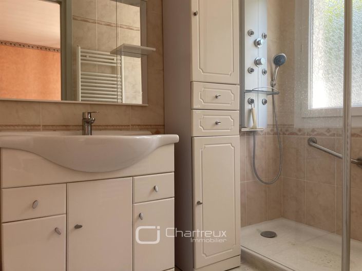 Image No.9-2 Bed House for sale