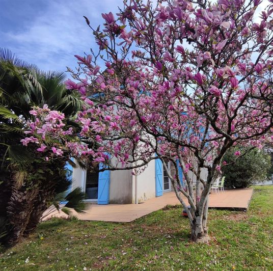 Image No.17-5 Bed House for sale