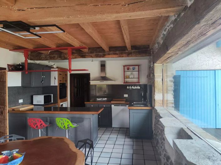 Image No.7-5 Bed House for sale