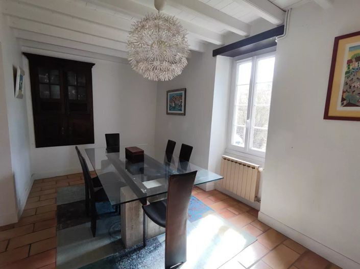 Image No.9-5 Bed House for sale