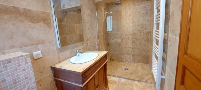 Image No.15-4 Bed House for sale