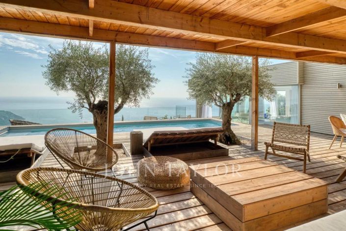 Image No.2-6 Bed House for sale