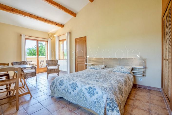 Image No.19-3 Bed House for sale