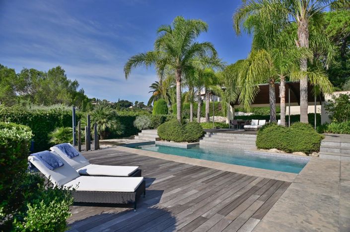 Image No.1-4 Bed House for sale