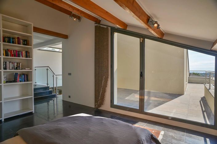 Image No.18-4 Bed House for sale