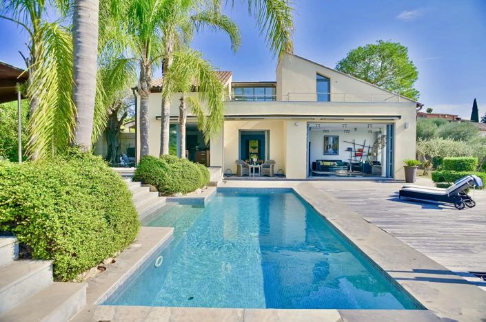 Image No.2-4 Bed House for sale