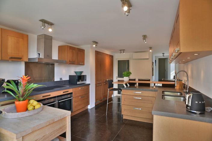 Image No.8-4 Bed House for sale