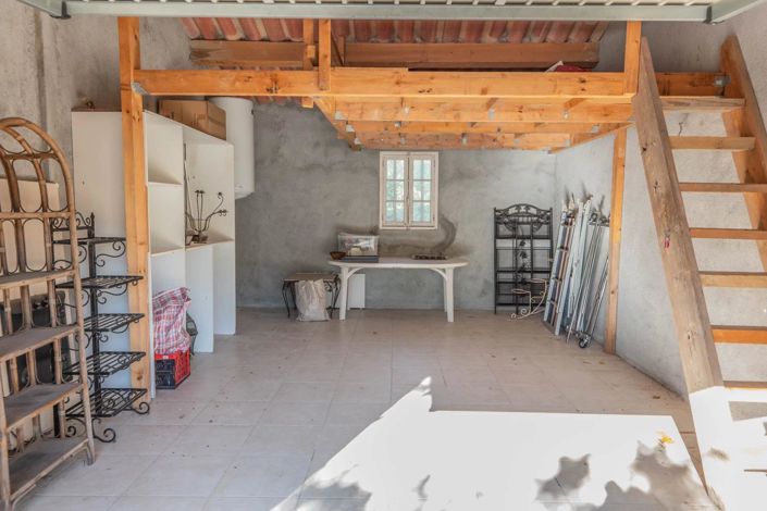 Image No.8-3 Bed House for sale