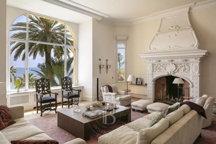 Image No.12-7 Bed House for sale