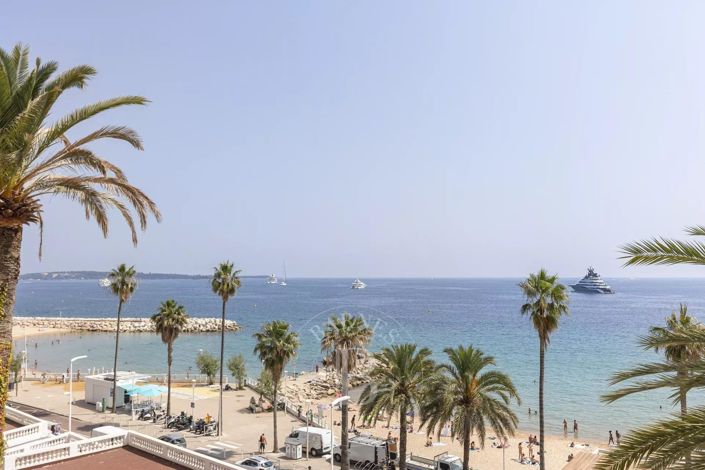 Image No.15-7 Bed House for sale