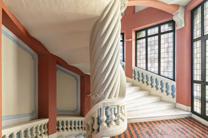 Image No.5-7 Bed House for sale