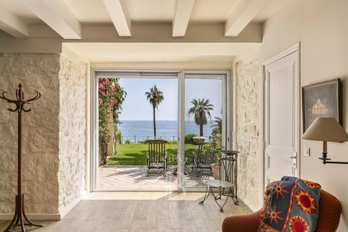 Image No.7-7 Bed House for sale